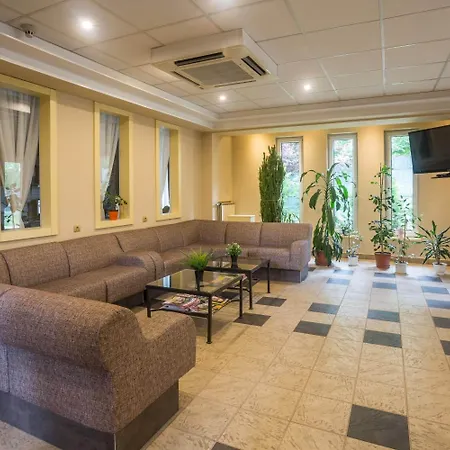 Luna Hotel