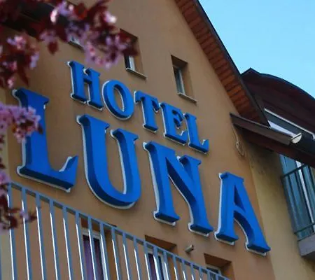 Luna بودابست